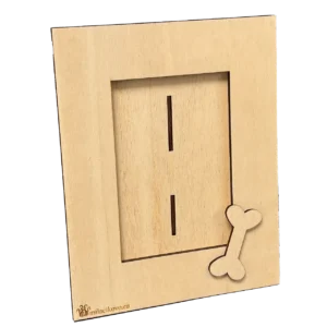 Drevenný rámik pes kost